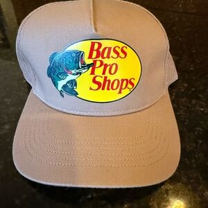BASS PRO SHOPS  Brown Khaki Mesh Adjustable Snapback Trucker Hat